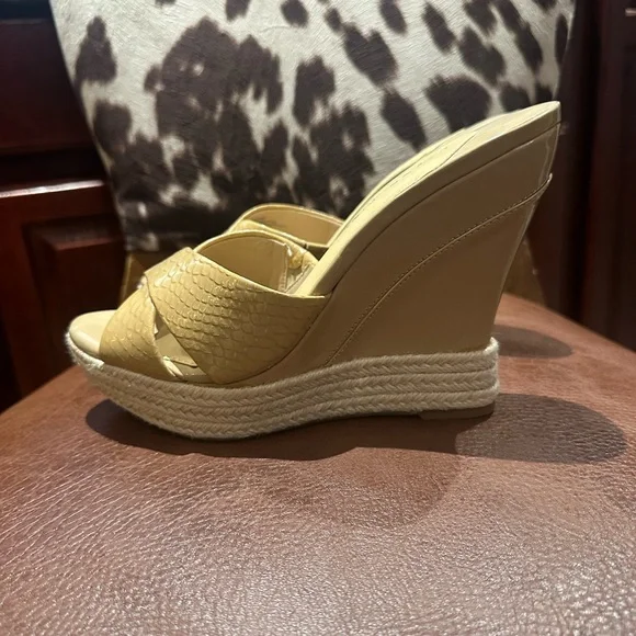 NEW Gianni Bini wedges size 8 1/2 - Picture 3 of 7